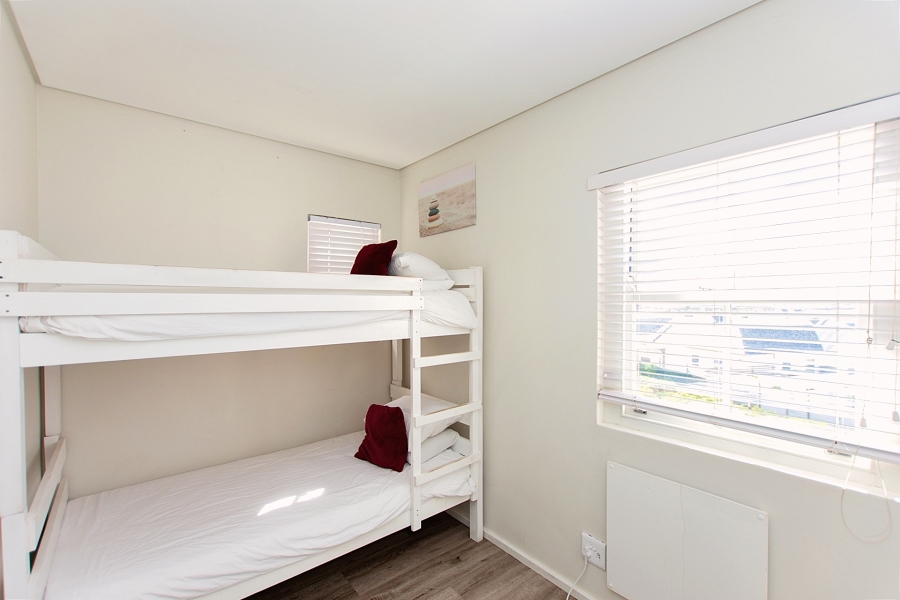 6 Bedroom Property for Sale in Mykonos Western Cape